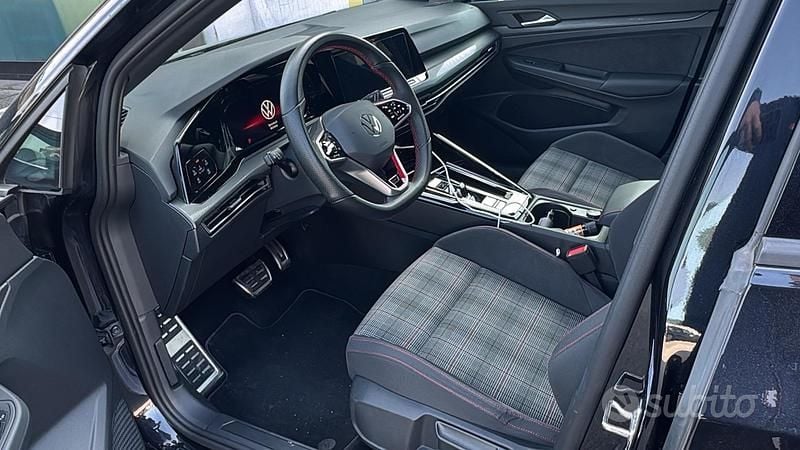 Usata VW Golf VIII GTI 245 CV (180 kW) 2023 Nero Berlina