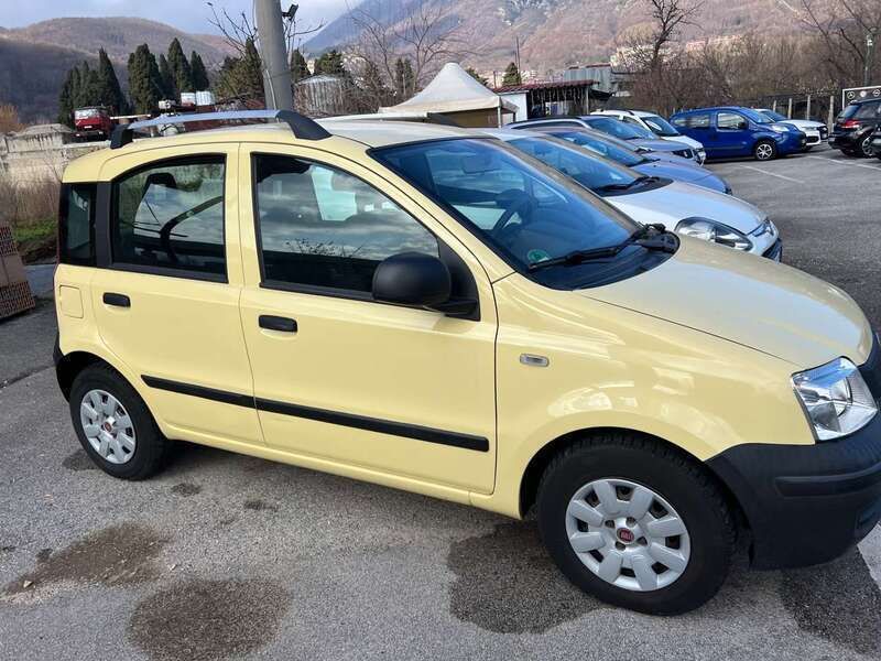 Usata Fiat Panda Emotion 69 CV (50 kW) 2012 Giallo Utilitaria