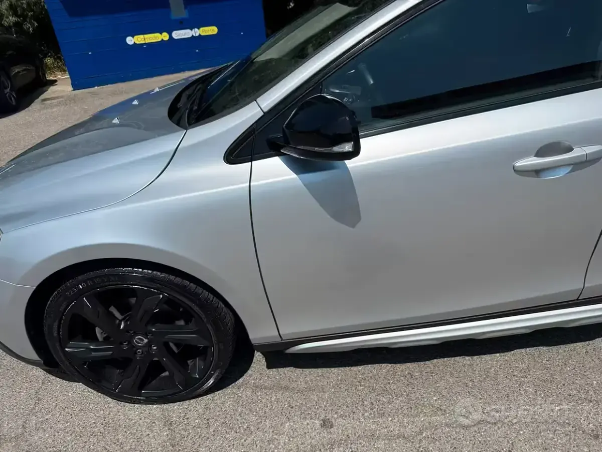Usata Volvo V40 CC Momentum 115 CV (84 kW) 2013 Station wagon