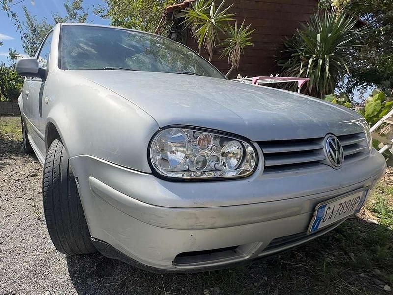 Argento Usata 2002 VW Golf IV Tre volumi | 1500 € (Ottimo prezzo) - Immagine 1/4