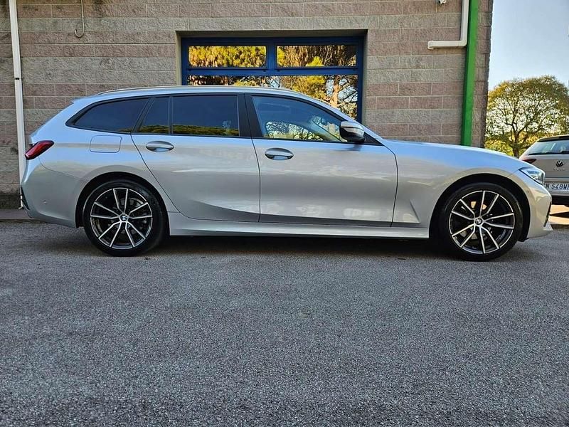 Usata BMW 320 190 CV (139 kW) 2019 Argento Station wagon