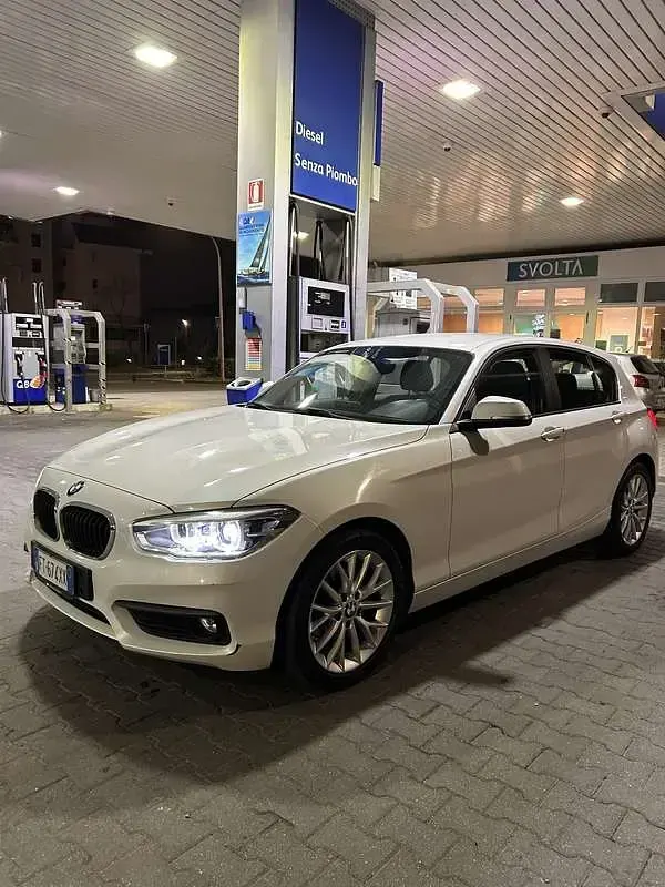 Usata BMW 118 Sport Line 150 CV (110 kW) 2015 Utilitaria