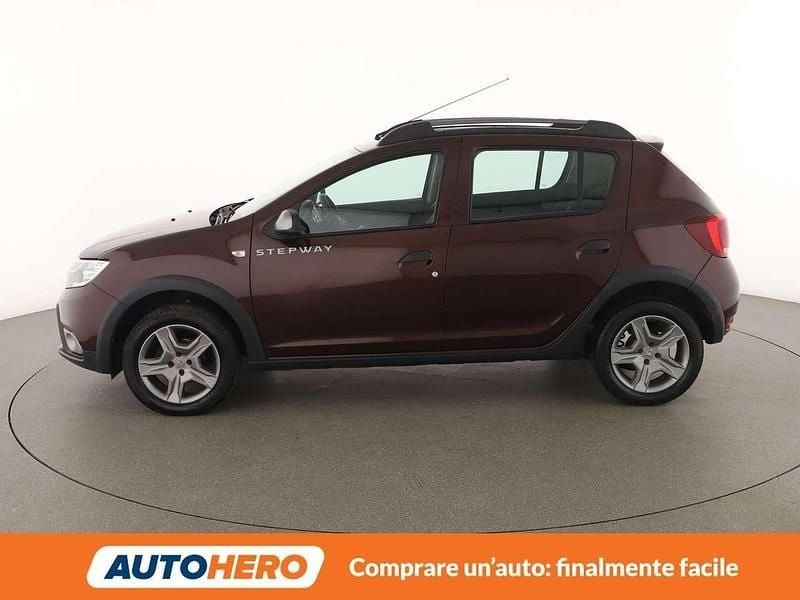 Usata Dacia Sandero Stepway 90 CV (66 kW) 2017 Marrone Utilitaria