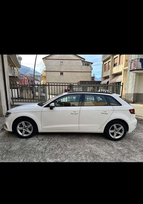 Usata Audi A3 Business 110 CV (80 kW) 2016 Berlina