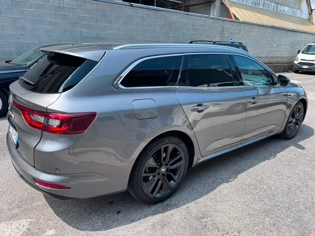Usata Renault Talisman Intens 131 CV (96 kW) 2017 Grigio Station wagon