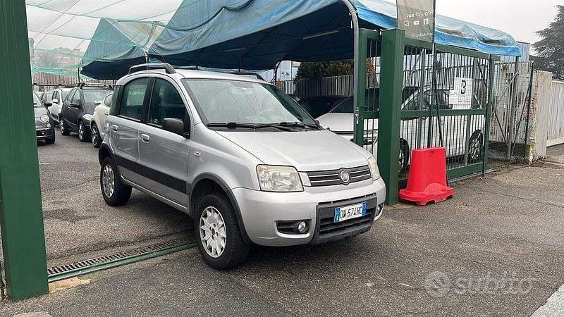 Usata Fiat Panda 4x4 60 CV (44 kW) 2009 Grigio Utilitaria