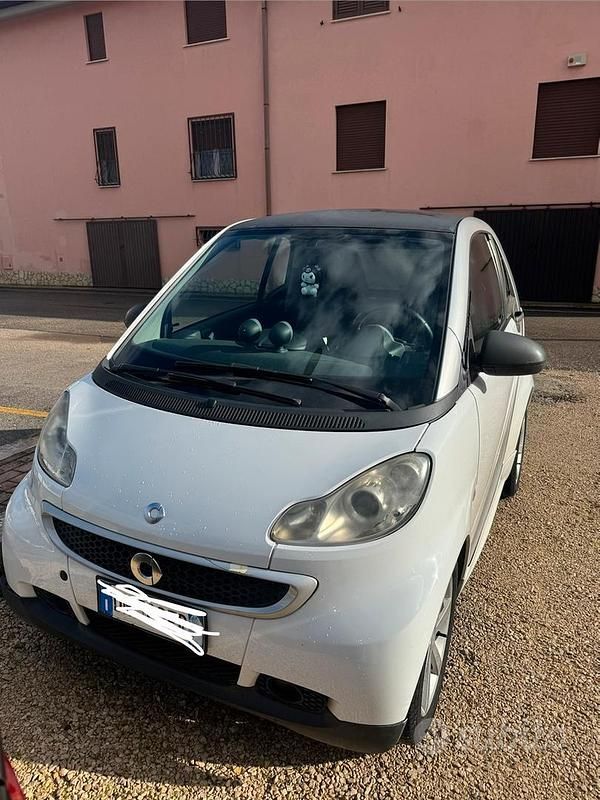 Bianco Usata 2008 Smart ForTwo Coupé Pulse Coupé | 5000 € (Molto cara) - Immagine 1/4