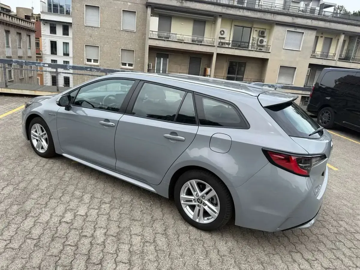 Usata Toyota Corolla Business Edition 98 CV (72 kW) 2022 Grigio Station wagon