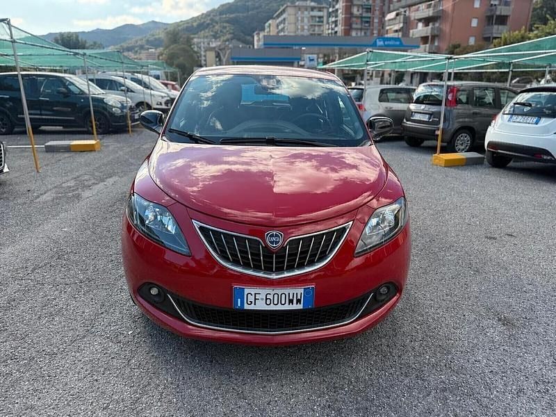 Usata Lancia Ypsilon Gold 69 CV (50 kW) 2021 Rosso Utilitaria