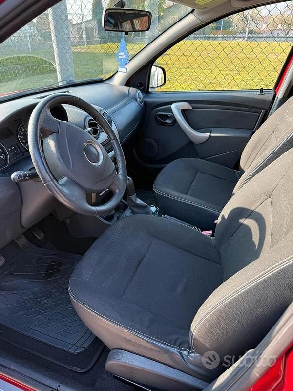 Usata Dacia Sandero 84 CV (61 kW) 2012 Rosso Berlina