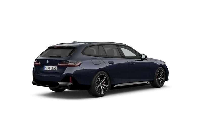 Nuova BMW i5 M Sport 250 kW (340 CV) 2025 Nero Station wagon