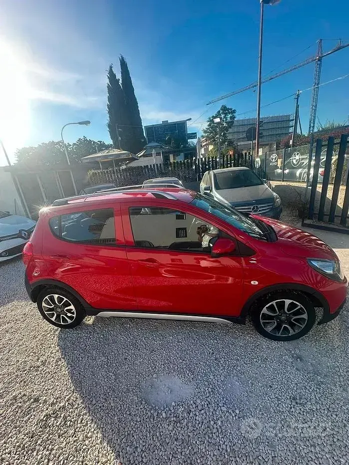 Usata Opel Karl Rocks 73 CV (53 kW) 2019 Rosso Utilitaria
