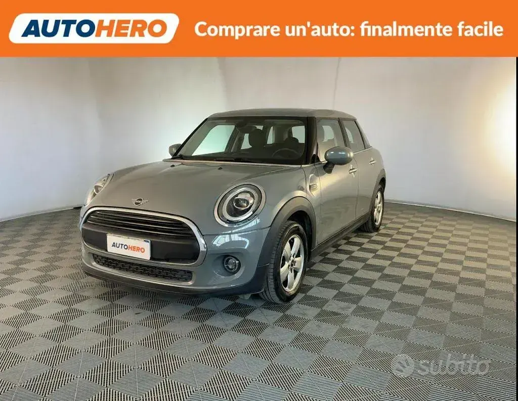 Begagnad Mini ONE 102 HK (75 kW) 2021 Grå Halvkombi