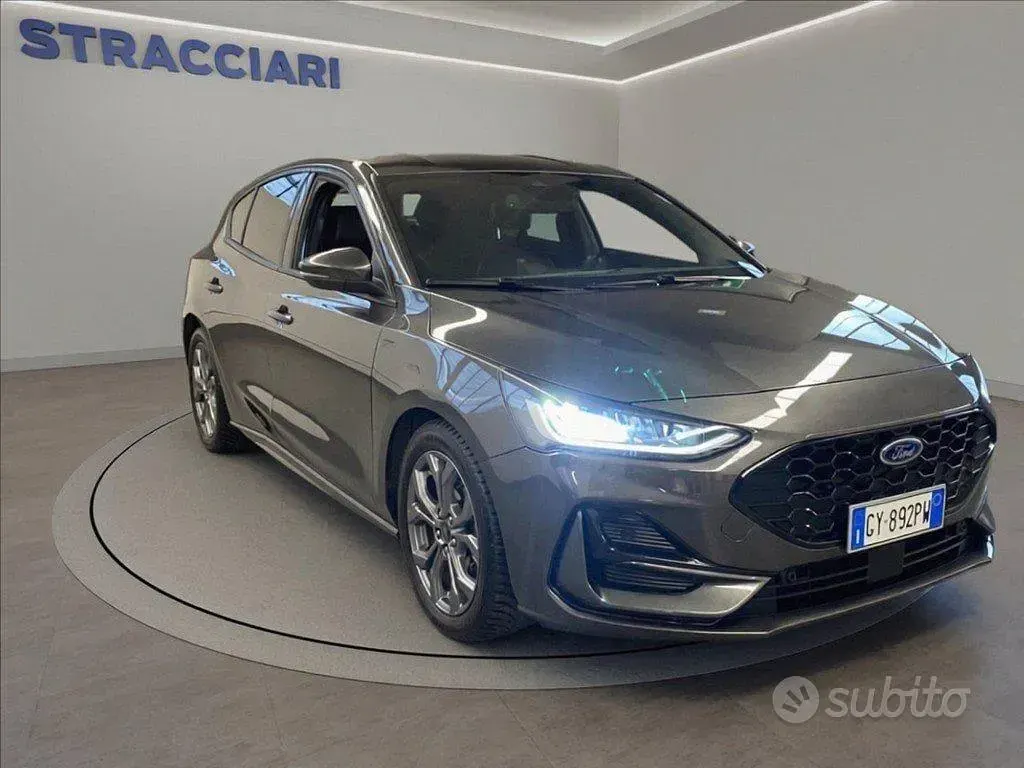 Usata Ford Focus ST-Line 116 CV (85 kW) 2025 Grigio metallizzato Berlina