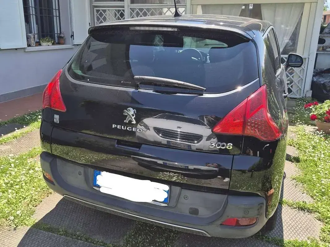 Usata Peugeot 3008 120 CV (88 kW) 2012 Nero Station wagon