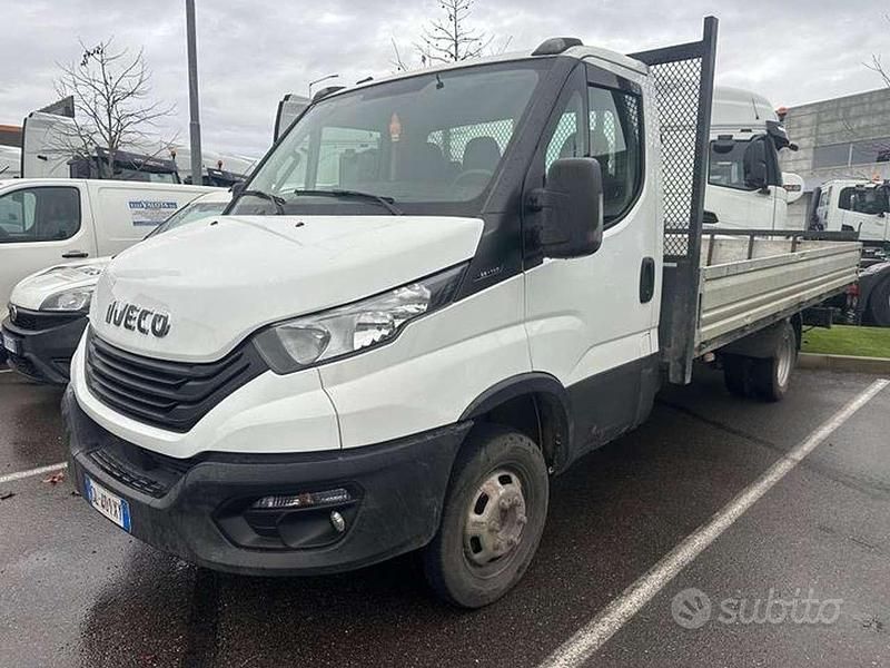 Usata Iveco Daily 136 CV (100 kW) 2023 Other