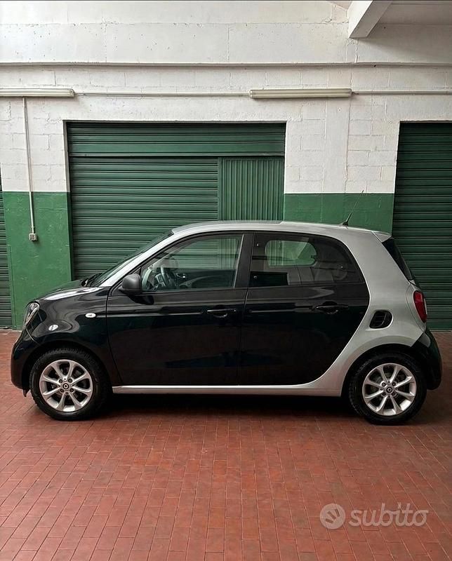 Usata Smart ForFour Passion 71 CV (52 kW) 2019 Nero Utilitaria