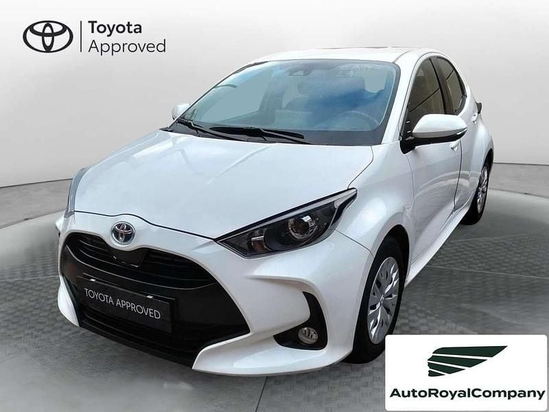 Bianco Usata 2022 Toyota Yaris Hybrid Active Tre volumi | 17.900 € (Ottimo prezzo) - Immagine 1/3