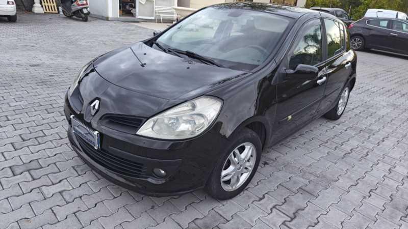 Usato 2007 Renault Clio III 1.5 Diesel 85 CV (3.999 €)