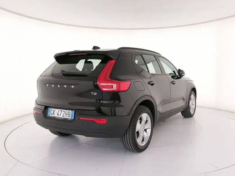 Usata Volvo XC40 Momentum 129 CV (94 kW) 2022 Nero SUV