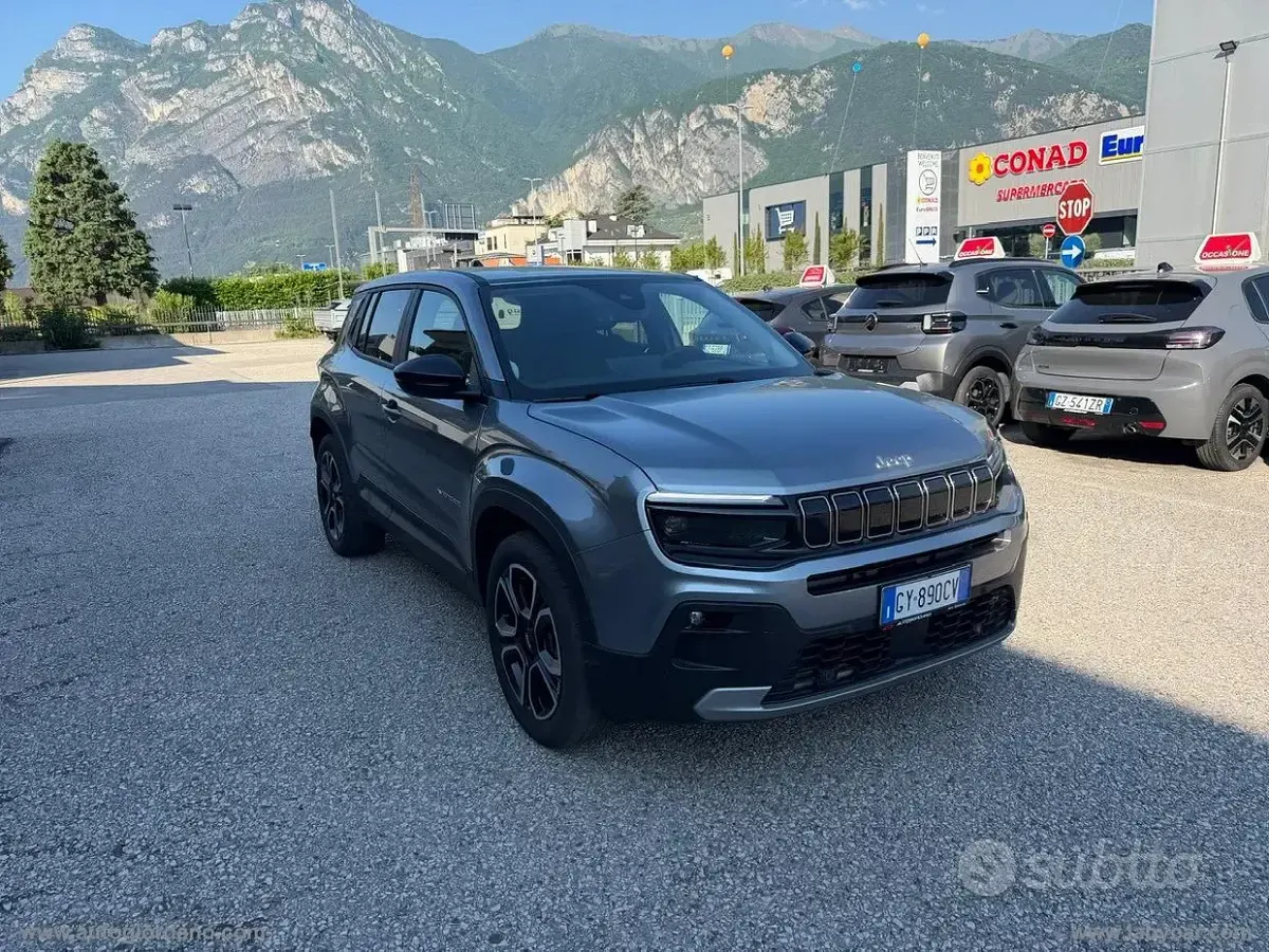 Usata Jeep Avenger Summit 101 CV (74 kW) 2025 Gray SUV