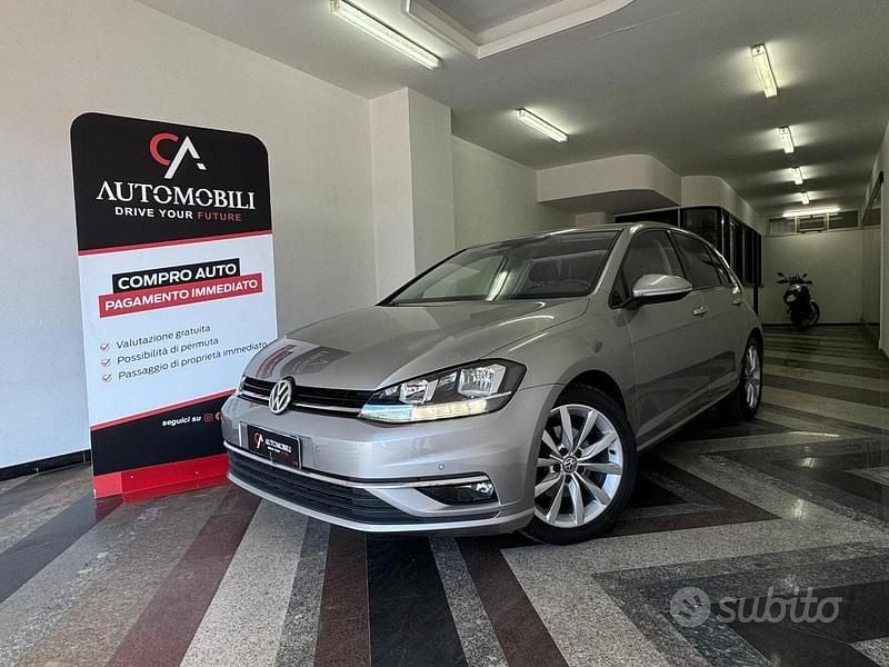 Grigio Usata 2017 VW Golf Executive Tre volumi | 14.900 € - Immagine 1/4