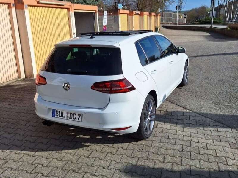 Usato 2015 VW Golf Sportsvan 1.2 Benzin 110 CV (13.000 €)