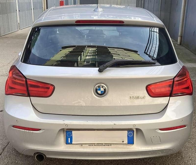 Usata BMW 118 Advantage 150 CV (110 kW) 2016 Argento Utilitaria
