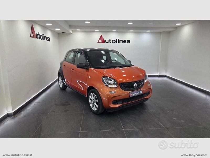 Arancione Usata 2019 Smart ForFour Passion Utilitaria | 8990 € (Buon prezzo) - Immagine 1/4