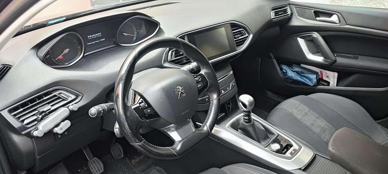 Usata Peugeot 308 Allure 120 CV (88 kW) 2016 Berlina