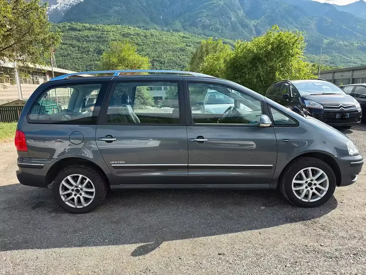 Usata VW Sharan 116 CV (85 kW) 2008 Grigio Monovolume