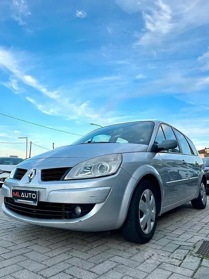 Usata Renault Grand Scénic II Exception 130 CV (95 kW) 2007 Grigio Monovolume