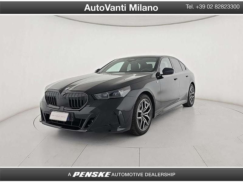 Usata BMW 520 M Sport 197 CV (144 kW) 2024 Nero Utilitaria