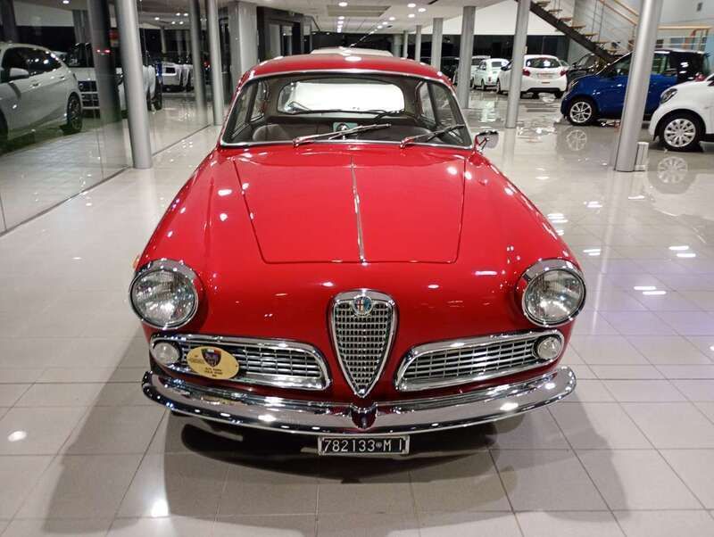 Usata Alfa Romeo Giulietta Sprint 91 CV (66 kW) 1963 Rosso Utilitaria