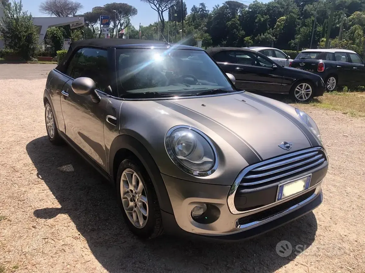 Usata Mini One Cabriolet Hype 102 CV (75 kW) 2016 Grigio Cabrio
