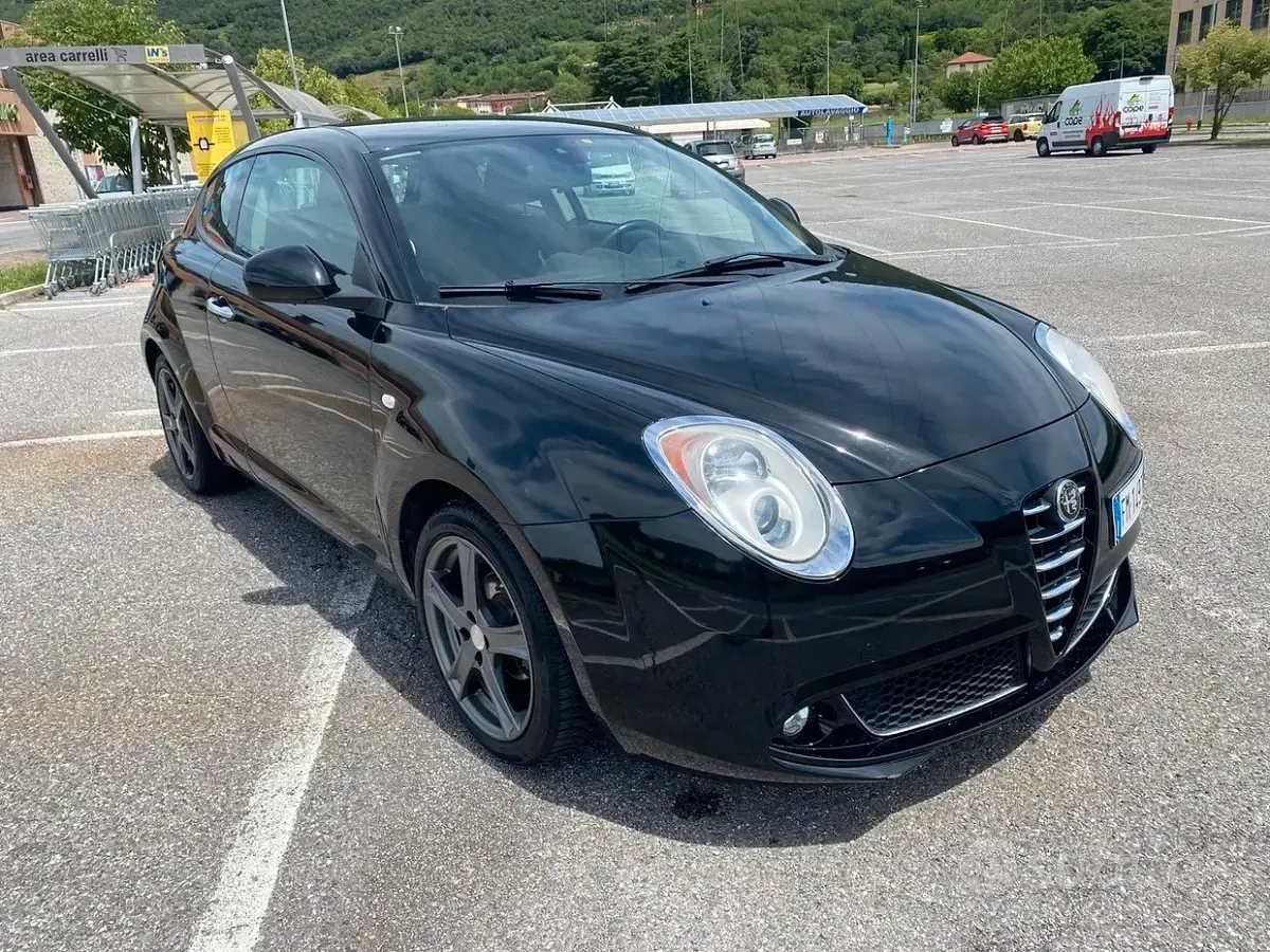 Usata Alfa Romeo MiTo 77 CV (56 kW) 2017 Nero Utilitaria