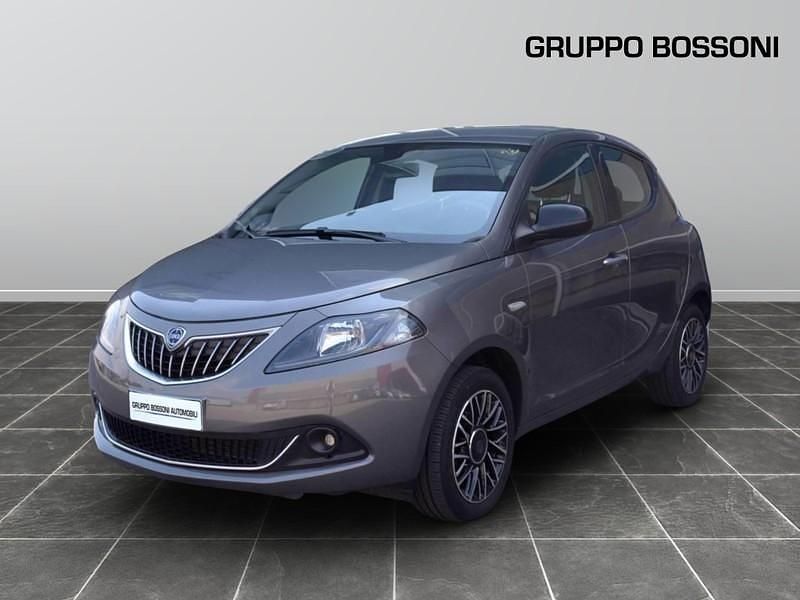 Usata Lancia Ypsilon S 70 CV (51 kW) 2024 Grigio Utilitaria