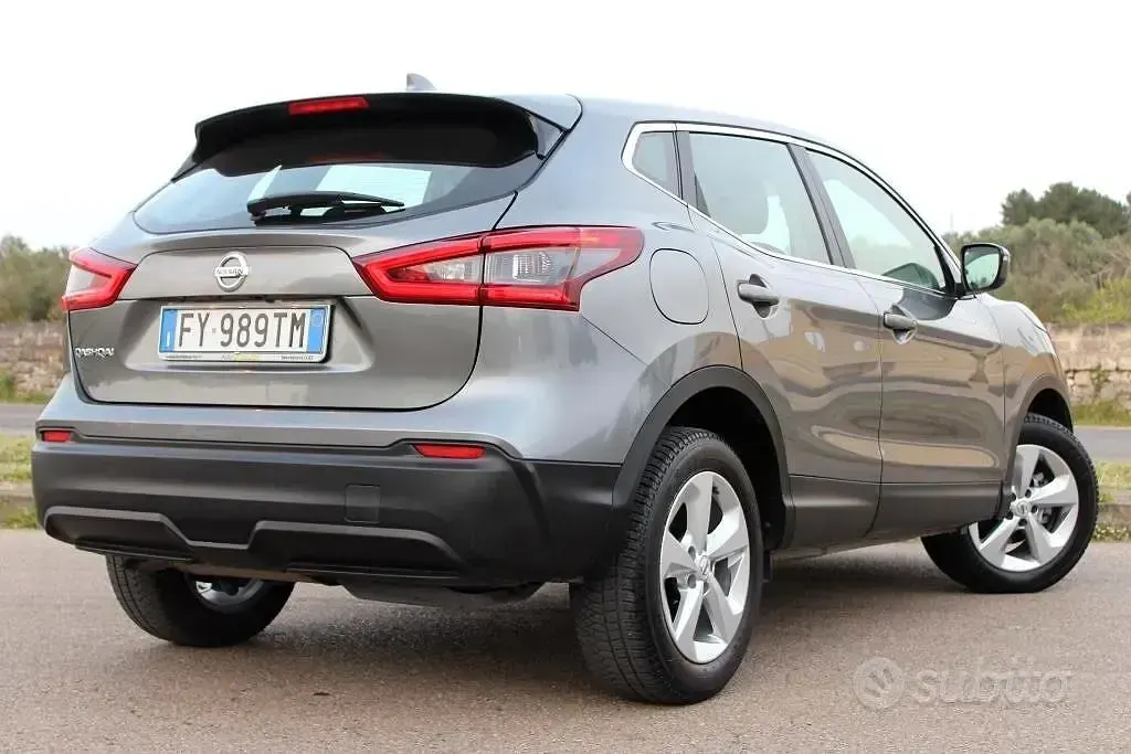 Usata Nissan Qashqai 116 CV (85 kW) 2019 Grigio SUV