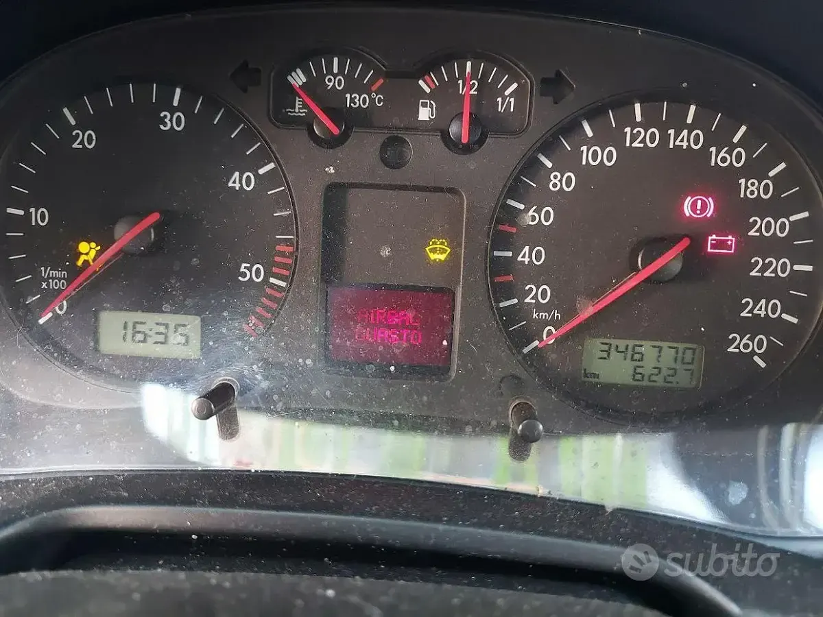 Usata VW Golf IV Highline 116 CV (85 kW) 2001 Blu Berlina