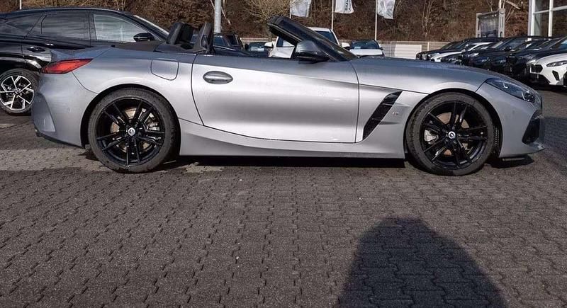 Usata BMW Z4 M Sport 197 CV (144 kW) 2023 Skyscraper grau Cabrio