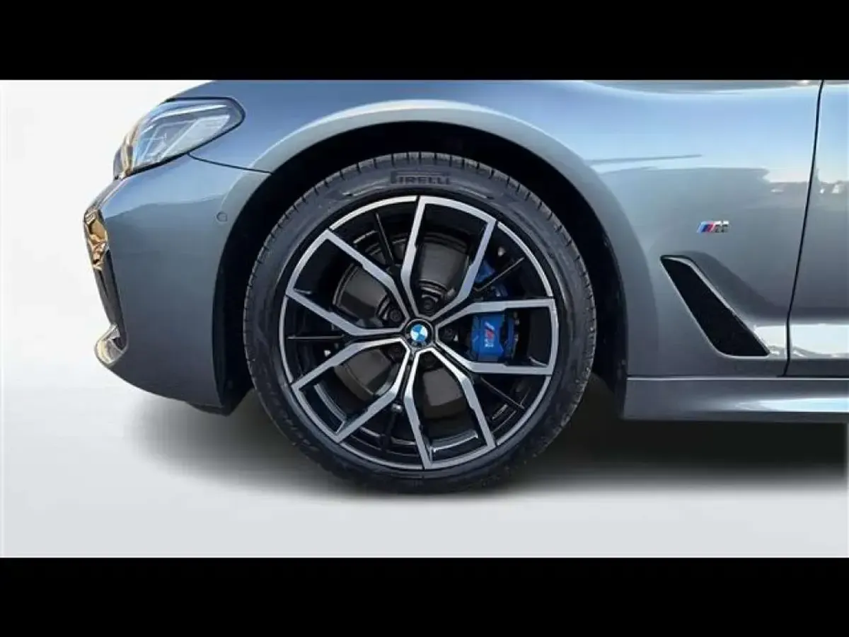 Usata BMW 520 M Sport 190 CV (139 kW) 2022 Grigio scuro Berlina
