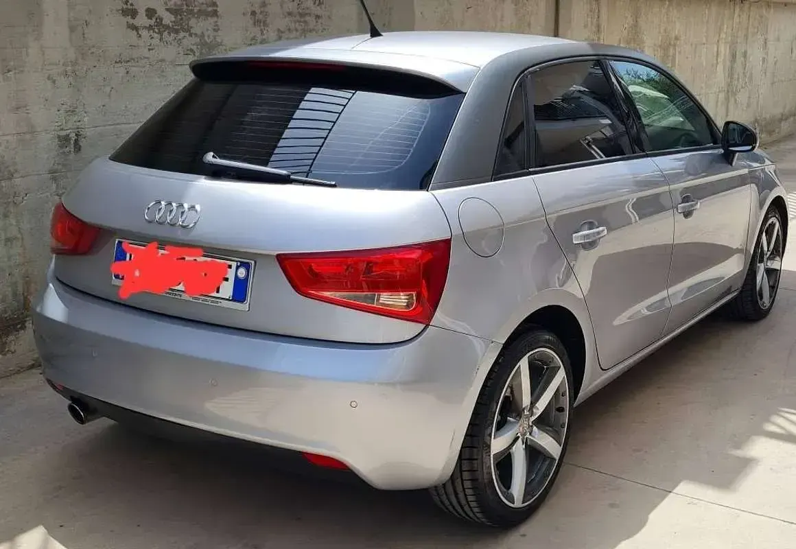 Usata Audi A1 Sportback S-Line 105 CV (77 kW) 2014 Argento Utilitaria