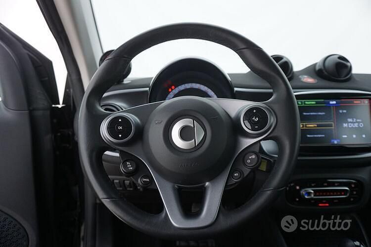 Usata Smart ForTwo Coupé Passion 60 kW (82 CV) 2022 Nero Utilitaria