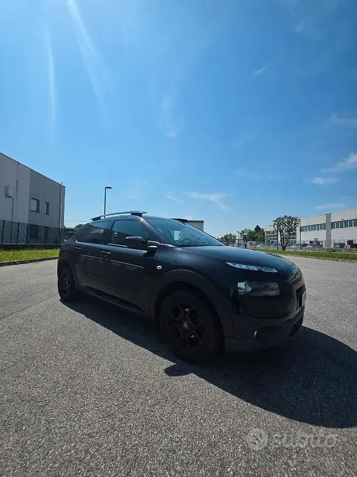 Usata Citroën C4 Cactus 82 CV (60 kW) 2017 Nero Utilitaria