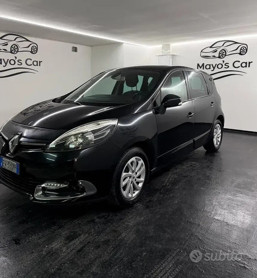 Usata Renault Scénic 110 CV (80 kW) 2014 Nero Monovolume