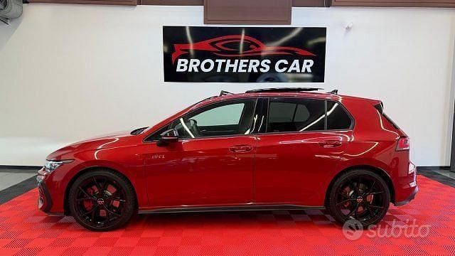Usata VW Golf VIII GTI 265 CV (194 kW) 2025 Rosso Berlina