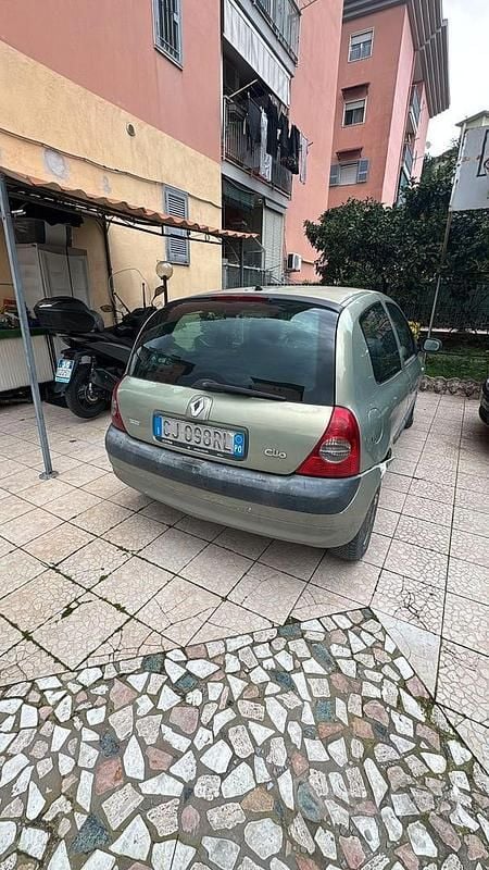 Usata Renault Clio II 82 CV (60 kW) 2003 Verde Utilitaria