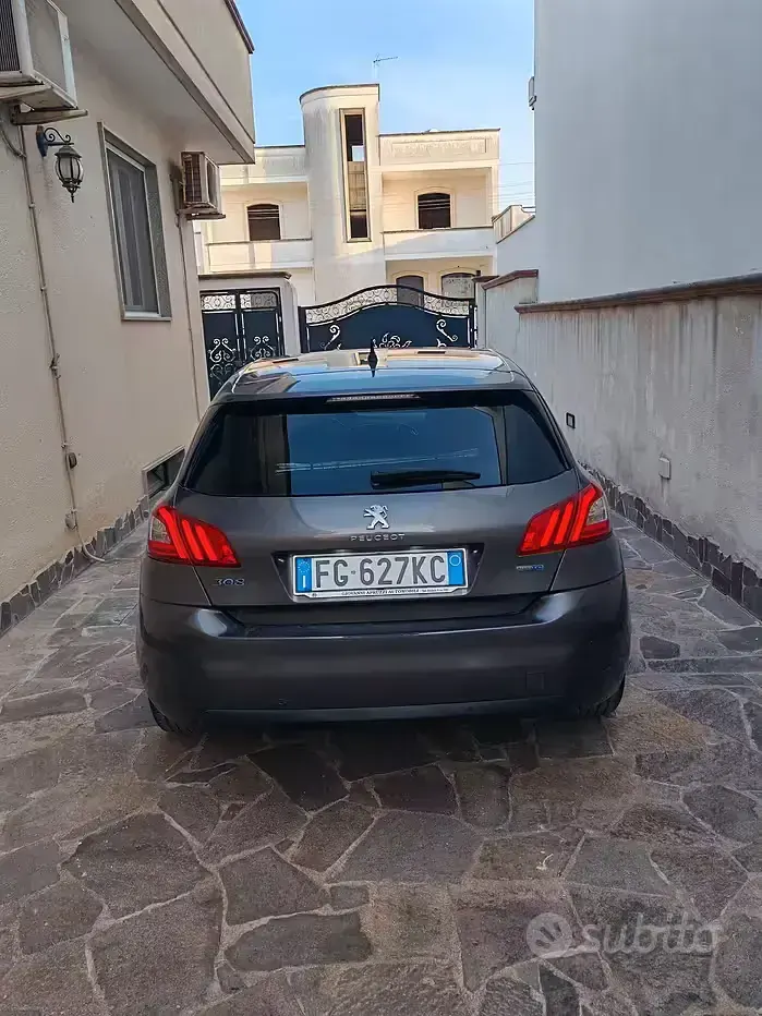 Usata Peugeot 308 120 CV (88 kW) 2016 Grigio Berlina