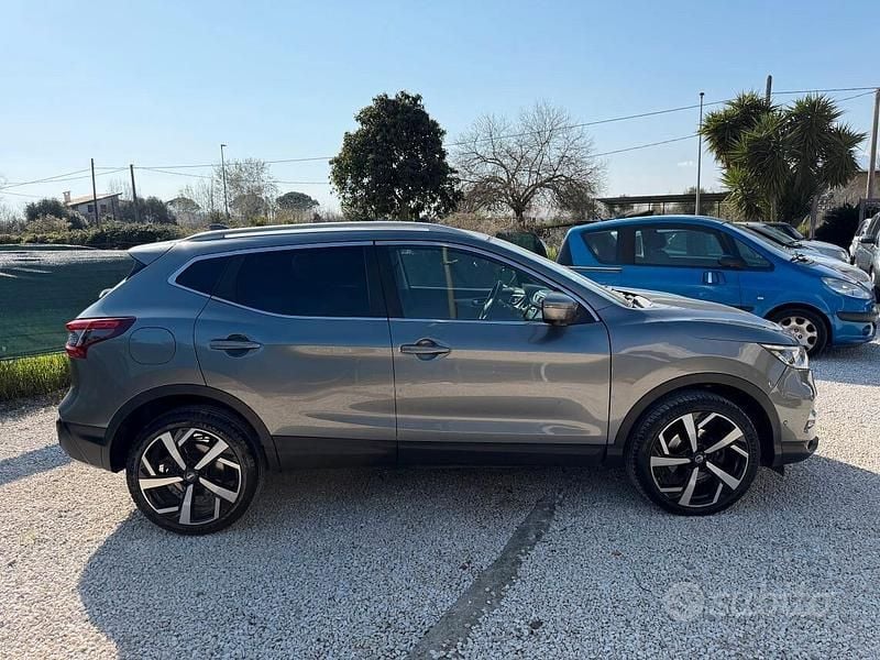 Usata Nissan Qashqai Tekna 116 CV (85 kW) 2019 Grigio SUV