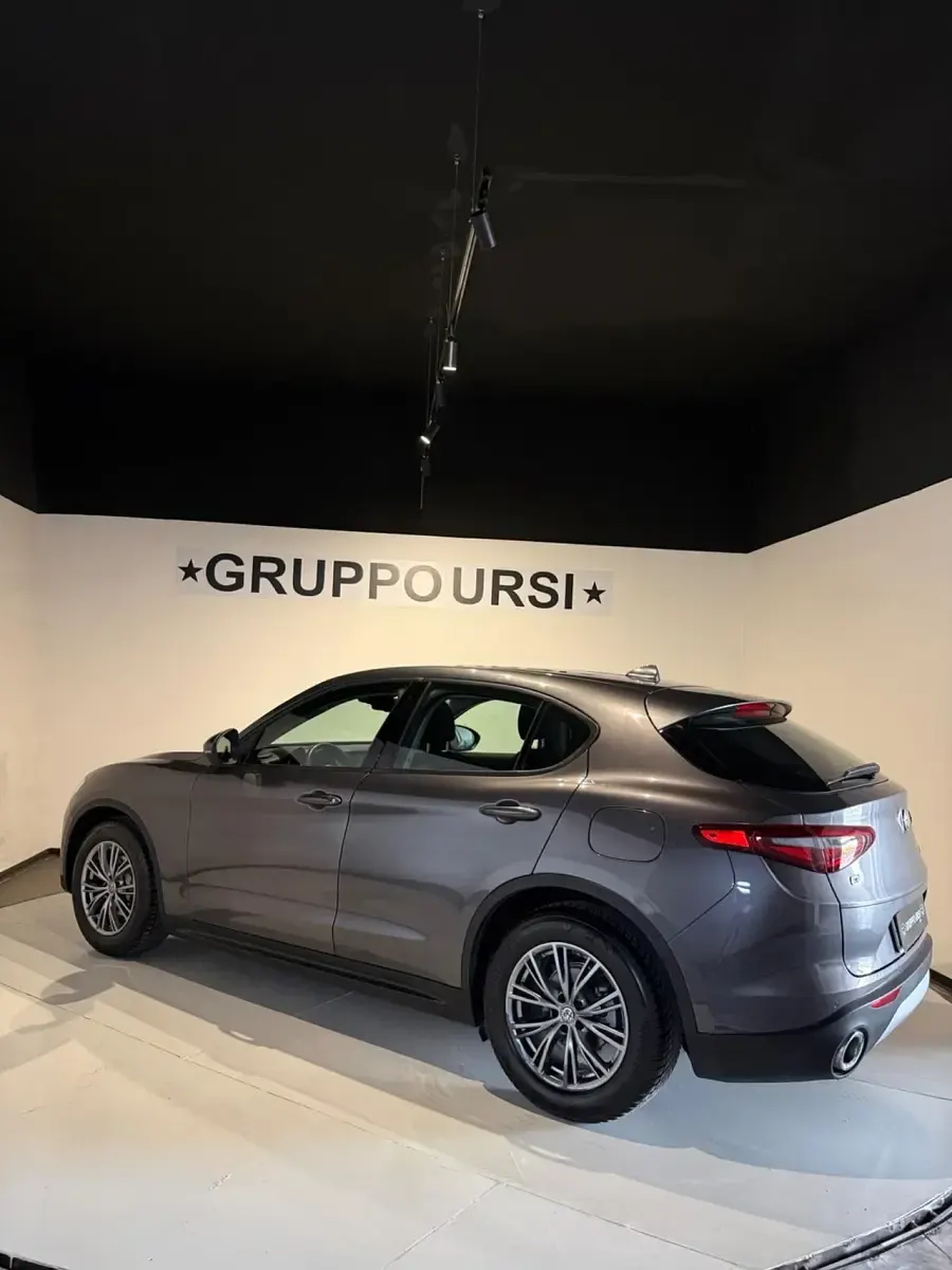 Usata Alfa Romeo Stelvio Business 190 CV (139 kW) 2021 Grigio SUV